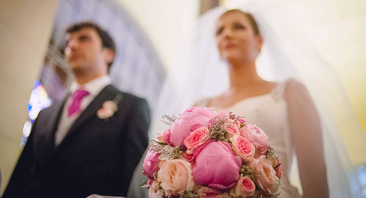 Ramo de novia de peonías rosas